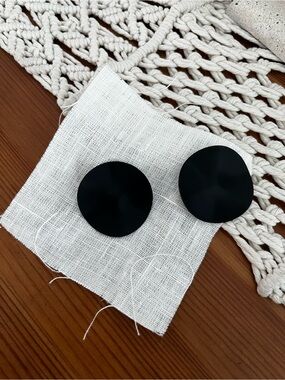 Black Round Earrings - Minimal Modern Style